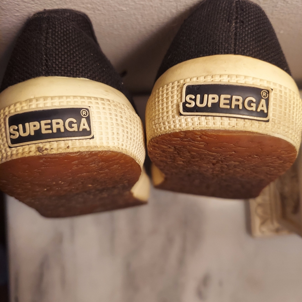 Sneakers - Picture 3 of 4